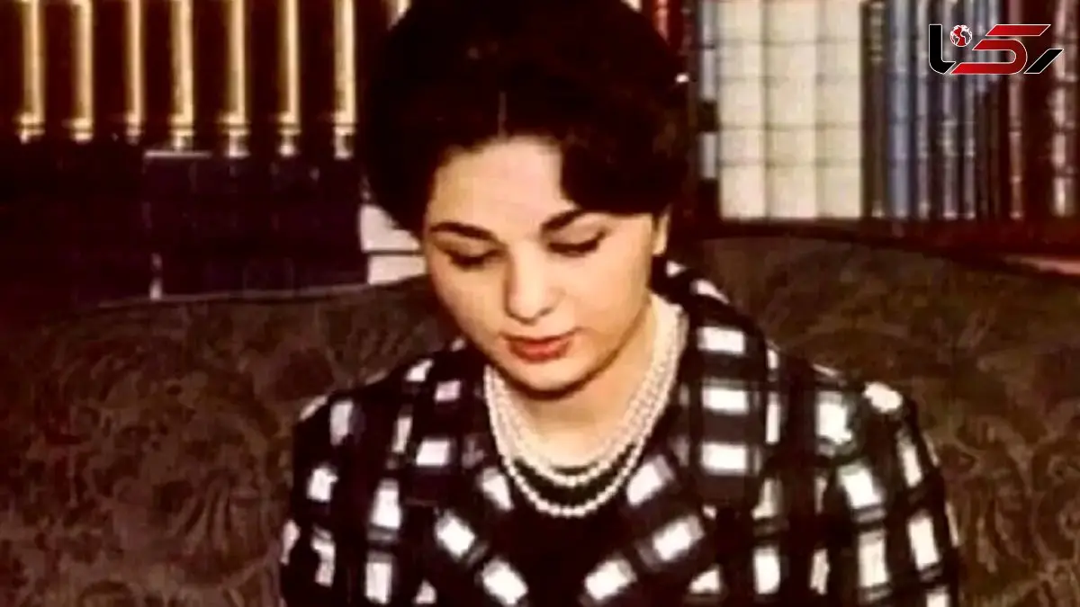 سفر به ایام قدیم؛ کارت عروسی با طراحی افراط و تفریط ملکه از خود مچکر محمدرضا پهلوی