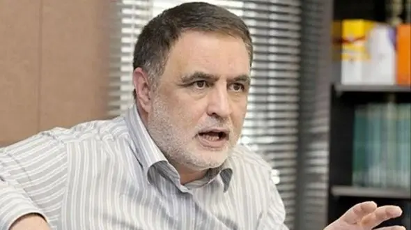 آسمان به زمین نمی رسد اگر برخی وزرا تغییر کنند / ریال در حال حذف کامل از معاملات اقتصادی است