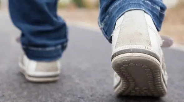 با این کفش مبتلایان به پارکینسون با آسودگی گام برمی دارند