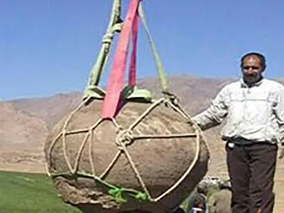 کشف کوزه عظیم الجثه باستانی پر از سکه های طلا در تخت جمشید + عکس گنج نفیس