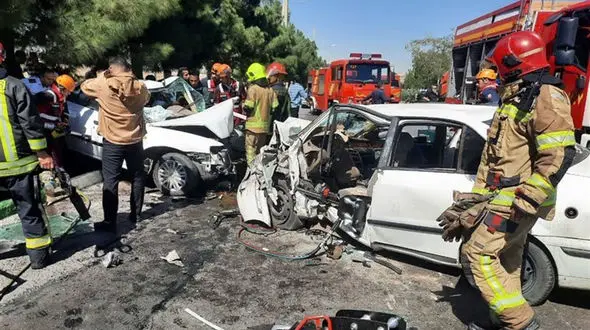 فیلم لحظه مرگ مادر و فرزند در تصادف دو سمند 