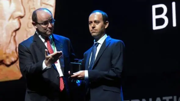 مدال طلای  ریاضیدان ایرانی دزدیده شد + عکس
