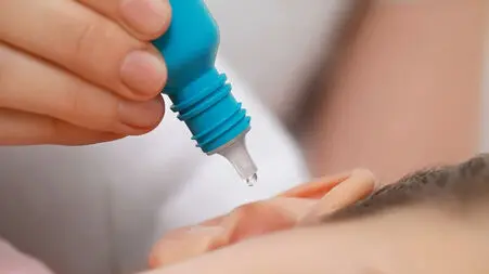 علائم بیماری‌ های گوش، حلق و بینی و خطر مصرف خودسرانه دارو
