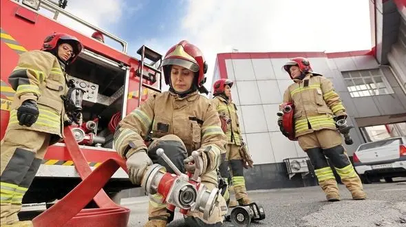 16 زن آتش نشان تهران اول اردیبهشت به دل آتش می زنند! + عکس