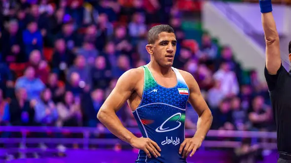 خط نشان عموزاد برای رقبا با شکست عنواندار جهان/ تعظیم کشتی گیر مجار به رحمان