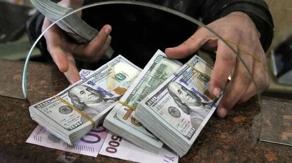 قیمت دلار و یورو باز هم کاهش یافت / امروز شنبه 16 اسفند + جدول