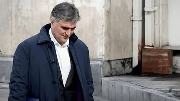 ابقای رئیس‌کل بانک مرکزی صحت ندارد