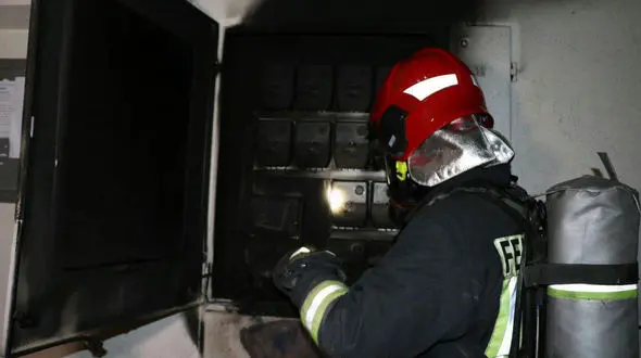  حریق کنتور برق در یک مجتمع مسکونی در بلوار شفا