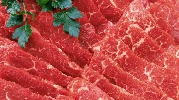ادامه گران‌فروشی گوشت قرمز در بازار