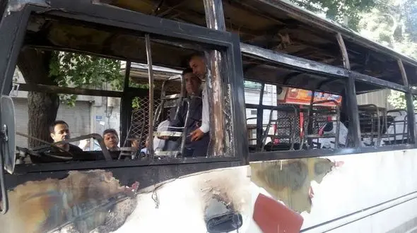 آتش سوزی مرگبار مینی بوس در تهران / صبح امروز 4 نفر در آتش جان باختند + تصاویر