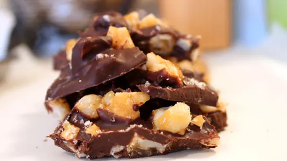 طرز تهیه آجیل چاکلت!