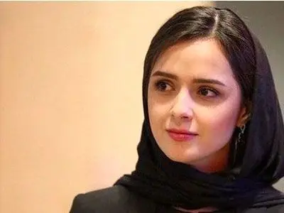 فیلم / بازگشت ترانه علیدوستی : بیماری تمام پوست بدنم را از بین برد! / خودمو تو آینه نمیشناختم  /  یکسال مخفی شدم ! / نمیدونستم چهرم برمیگرده ...