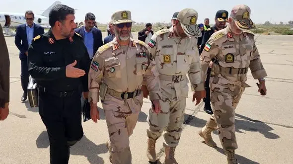 سفر ۲ فرمانده ارشد نظامی ایران به ‌سیستان‌ و بلوچستان‌/ هشدار به ‌همسایگان شرقی برای رعایت مقرارت مرزی + فیلم