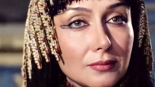 عکس سفر در زمان / «زلیخا» سریال یوسف پیامبر در کنار لادن طباطبایی؛ اوایل دهه 80