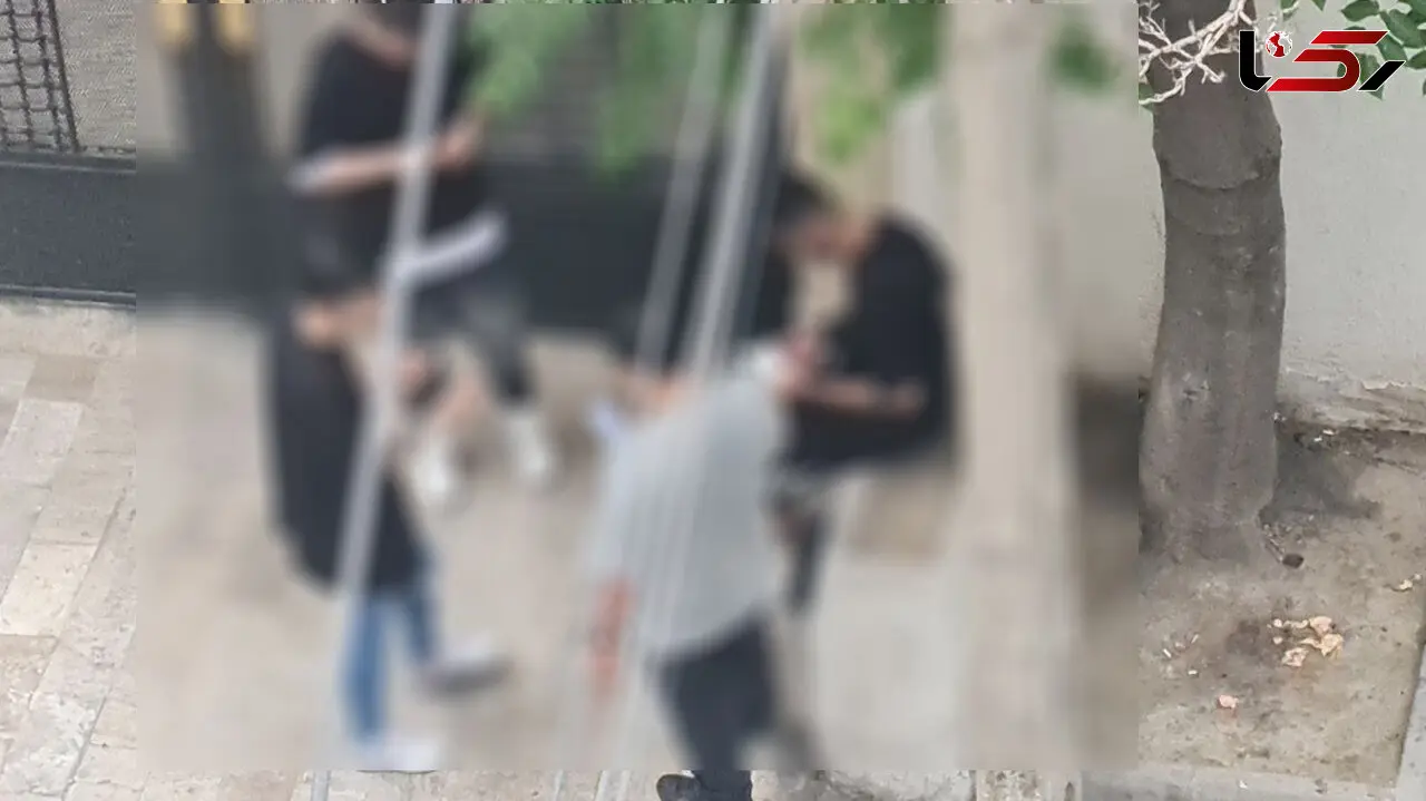 بوی گُل کشیدن جوانان، عطر ثابتِ عصر کوچه!/ زندگی در مثلثِ قمار، دلالی و مصرف گُل/ خطری که باید دیده شود + فیلم