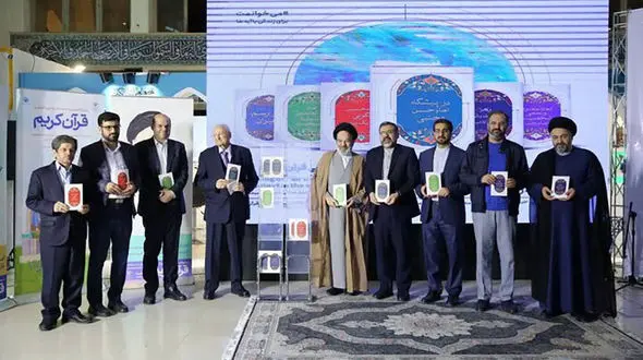 رونمایی‌ از کتاب «سر دلبران» در نمایشگاه قرآن / فیلم