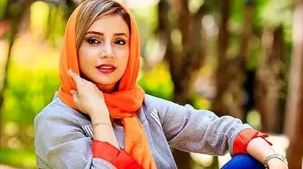  عکس دیده نشده از شبنم قلی خانی در کنار خواهر و برادرش !