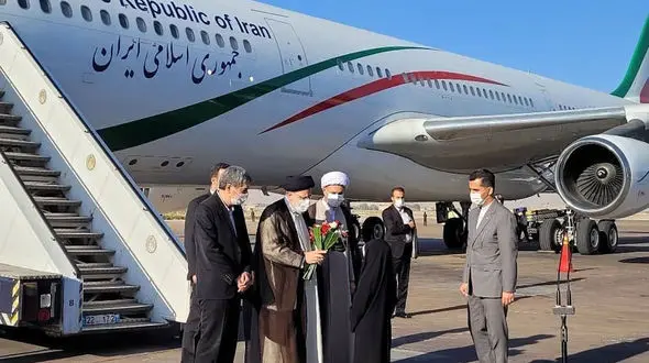 رئیس جمهور وارد شیراز شد