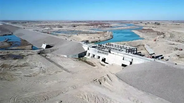  متولیان امور افغانستان در ایران در خواب عمیقی فرورفته‌اند / بازی‌طالبان برای کشورما خطرناک است  