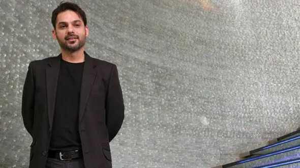 انتقاد تند مستند ساز معروف به پیمان معادی 