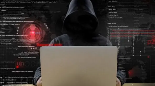 هکرها از دوربین آیفون سوء استفاده می کنند