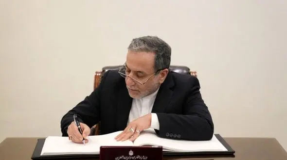 عراقچی: ایران و ارمنستان آماده نوشتن فصل تازه‌ای از روابط هستند