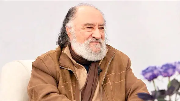 انتقاد تند داریوش ارجمند از قلیان فروشی و شغل دوم برخی بازیگران +فیلم