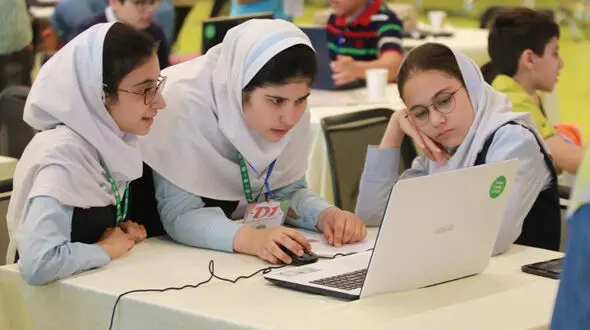 کدنویسی و بازی سازی کافی نیست؛ ۷ رویکرد آموزش برنامه‌نویسی و هوش مصنوعی برای کودکان در ایران