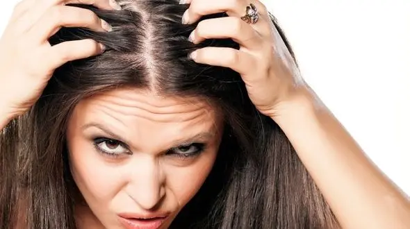 درمان خارش سر با ساده ترین دستورات پزشکی