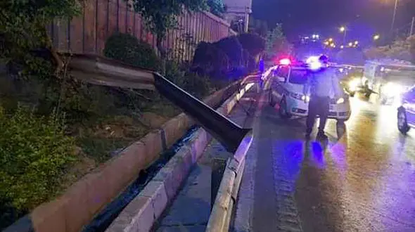 تصادف شدید 207  با گاردریل های بزرگراه امام علی ( ع) + عکس