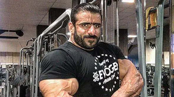 عکس بسیار دیدنی از هادی چوپان اسطوره بدنسازی / او متفاوت ترین مرد بدنسازی ایران است!