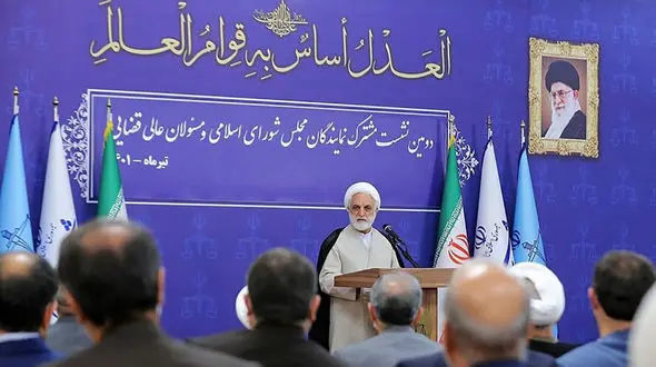 طولانی شدن روند رسیدگی به پرونده‌ها از مشکلات جدی است/ قالیباف : شجاعت را از مدیران گرفته‌ایم