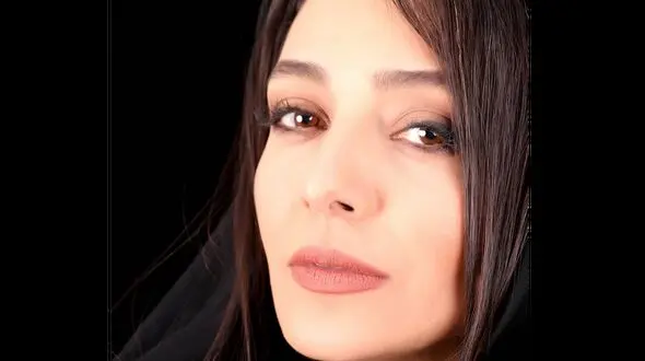 عکس مادر جذاب ساره بیات / شوهرش عاشق این همه جذابیت شد!