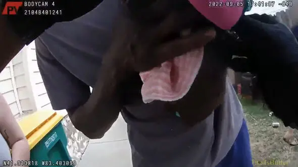 فیلم نفسگیر از نجات جان نوزاد به دست پلیس / ضربات پلیس کارساز بود