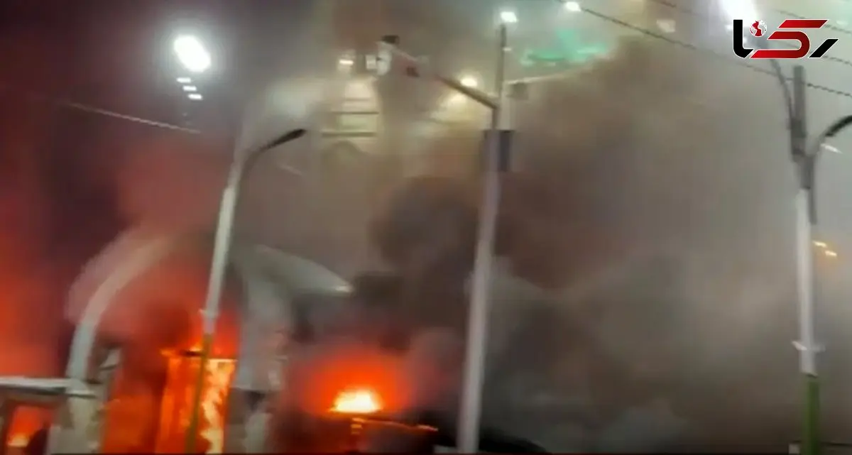 فیلم آتش زدن امامزاده و ضریح داخلش در ناآرامی های دزفول 