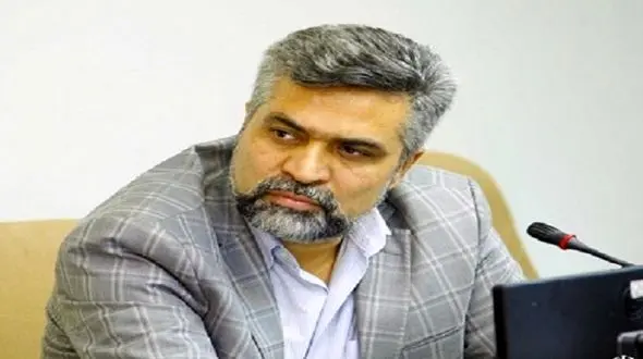 کرمانپور: امکانات درمانی کشور در شرایط پیک کرونا پاسخگو نیست/ ونتیلاتور کم است و دستگاه های اکسیژن ساز فرسوده هستند