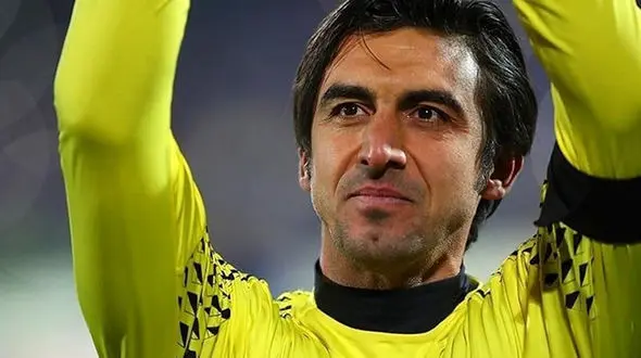 دیده شدن دروازه بان مشهور استقلال در پلیس فتا تهران / رحمتی از پلیس کمک خواست
