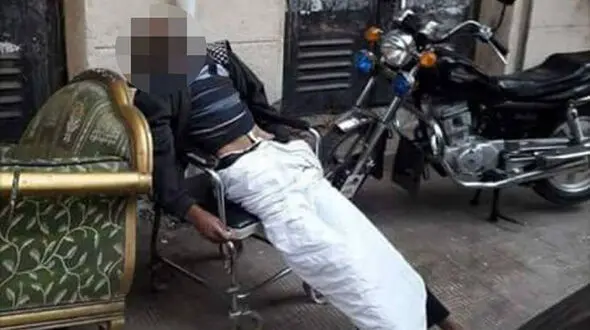 جنازه سرگردان و رها در بیمارستان دولتی شد +عکس 