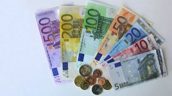  آغاز فروش ۵۰۰۰یورو در شعب منتخب بانکی+شرایط خرید 