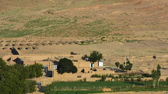 در این روستا فقط یک خانوار زندگی می کند + عکس های جالب