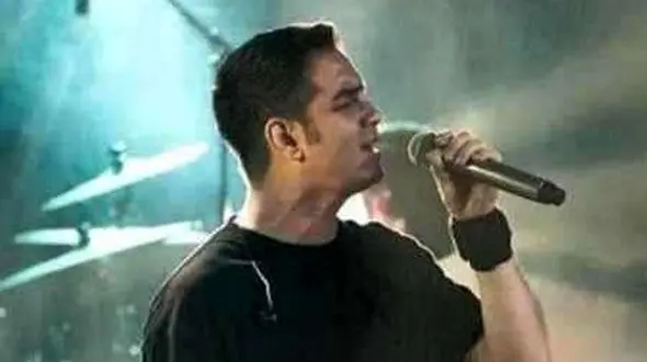 دانلود آهنگ  باشکوه محسن یگانه / به نام دلکم