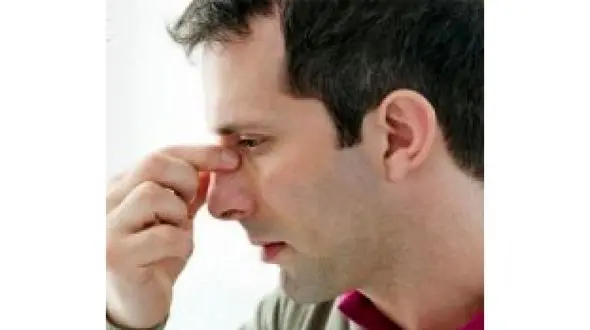 عامل بروز سینوزیت مزمن انحراف بینی است