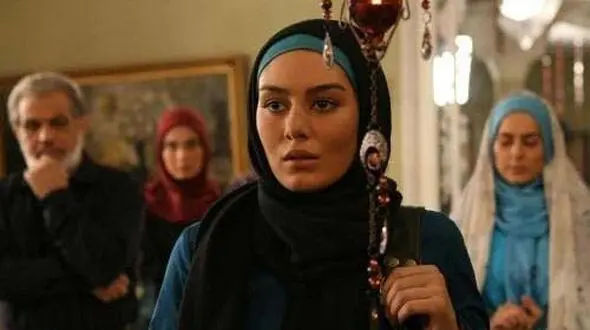 فیلم / سحر قریشی بازیگر دلنوازان : ما خانوادگی چهره خوبی داریم/ توی انتشار این عکسم اشتباه کردم 