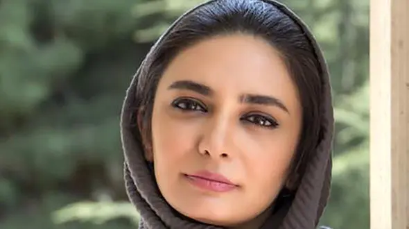  لیندا کیانی در خارج رد داد / لباس نامتعارف خانم بازیگر !