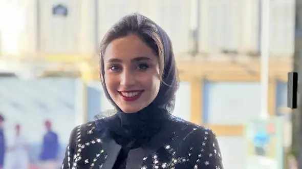 این پسر قدبلند و جذاب دل همه را برد ! / سها نیاستی رونمایی کرد / پیام زیبای خانم بازیگر از جشنواره کن !