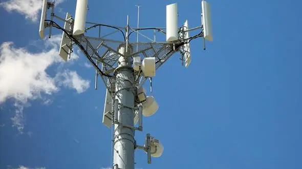 چگونه دکل‌ های موبایل می‌ توانند سلامت شما را تهدید کنند؟