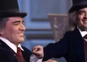 آواز پر طمطراق؛ سرعت باورنکردنی انگشتان احتشامی تو پیان که البته یهو پا میشه میرقصه