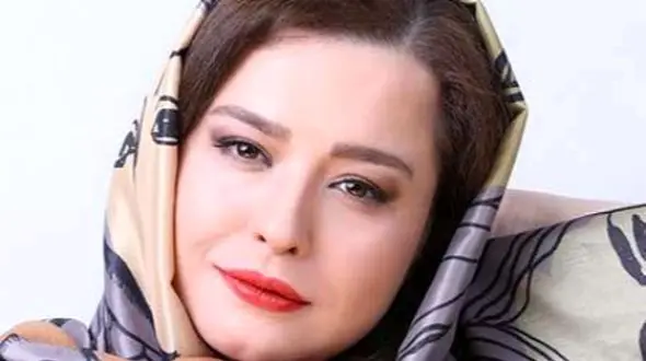 دکوراسیون اتاق پذیرایی مهراوه شریفی نیا بازیگر نقش کیمیا با فرش اصیل ایرانی و میز سنتی/ زیبا و خوش سلیقه + عکس