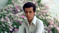 عکس/ سفر به تاریخ؛ «شهید حسن باقری» (برادر سرلشکر باقری) در کنار «غار اصحاب کهف» در اردن؛ سال 1358