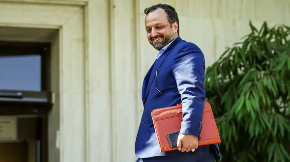 خاندوزی: پرداخت وام‌ های خرد از هفته آینده سرعت می‌ گیرد